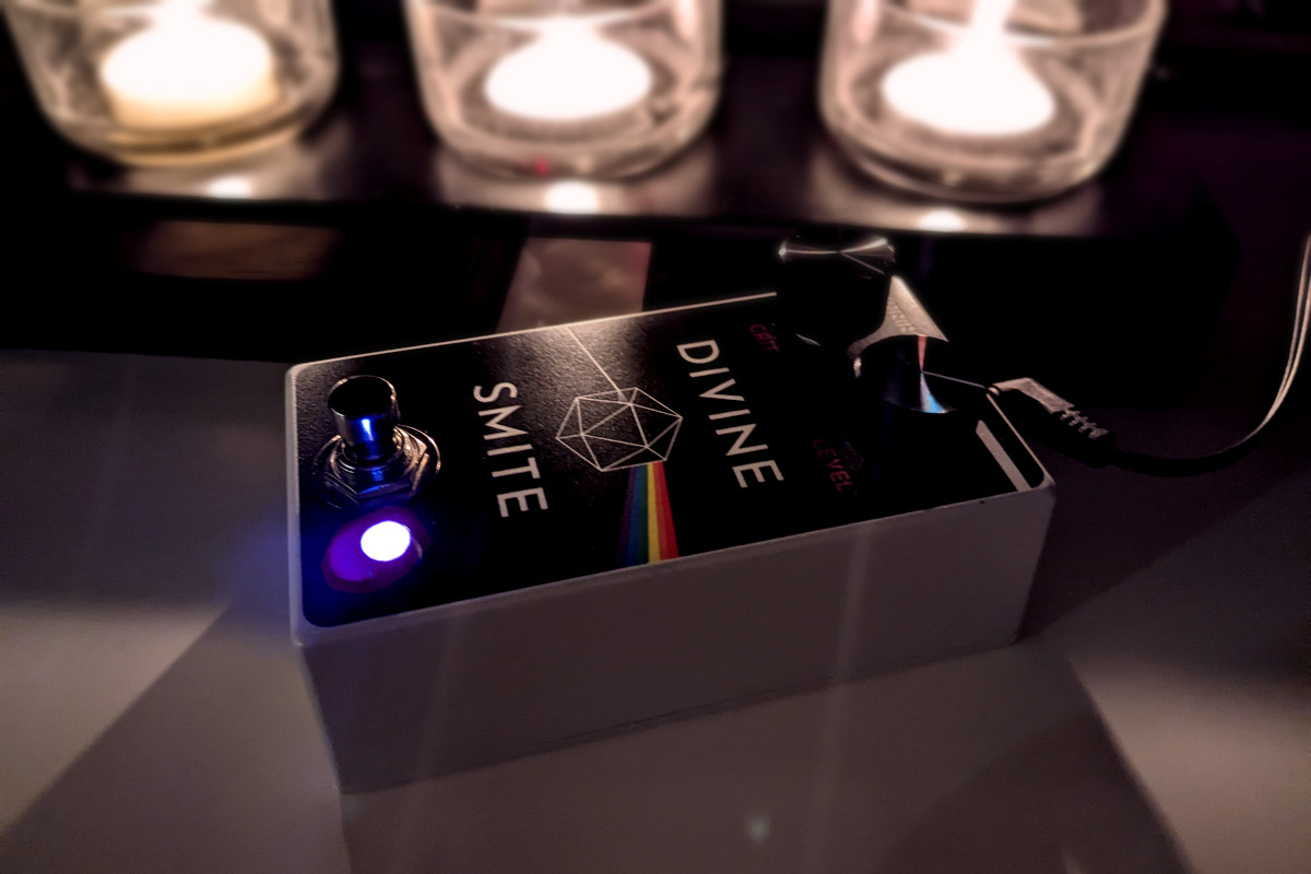 Divine Smite Guitar Pedal with Tealights